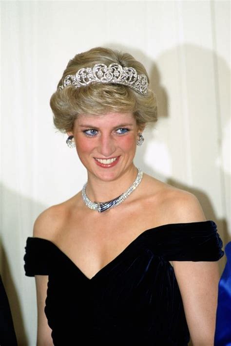 25 Photos Of Princess Diana In Tiaras Princess Dianas Tiara Style