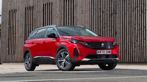 Peugeot 3008 Review The Aesthetes Mid Size Suv Car Magazine