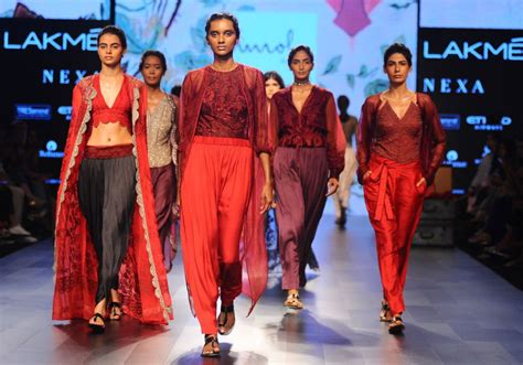Lakme Fashion Week To Launch Virtual Showroom To Support Fashion Industry Gg2