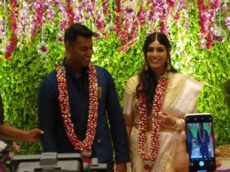 Vishal Calls Off Wedding With Anisha