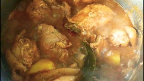 The chicken mami always starts with a hearty broth. Boiling chicken pot stew - YouTube