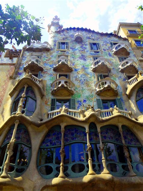 A Gaudì Building In Barcelona Creative Minds Pinterest
