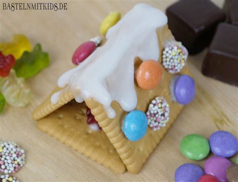 Auch zum basteln mit kindern geeigent. Basteln mit Kindern- Butterkeks Haus selber machen