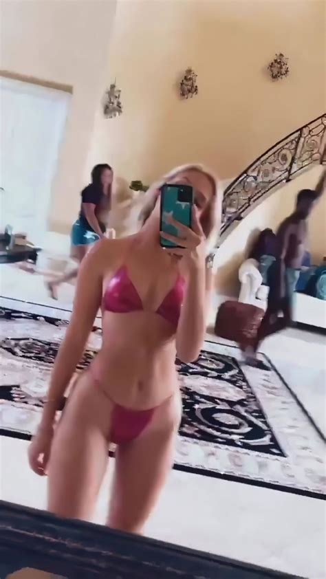 Jordyn Jones Shows Off Her Sexy Bikini Body Photos Porn Pic