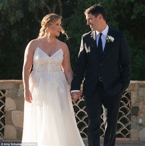 Amy Schumer Reveals A Very Adult Part Of Her Wedding Vows Daily Mail Online