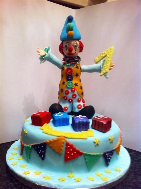 The Clown Decorated Cake By Eve Cakesdecor