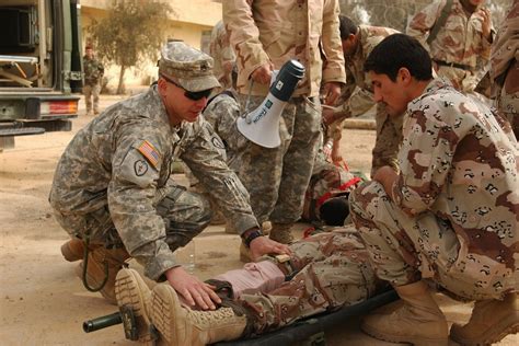 Dvids Images Iraqi Army Soldiers Learn Lifesaving Techniques Image