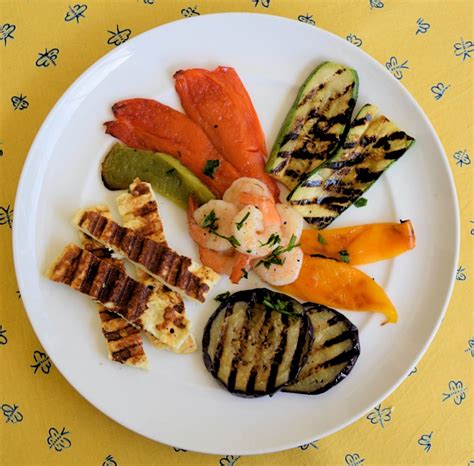 Chargrilled Halloumi With Shrimps And Vegetables Flexitarian Kitchen