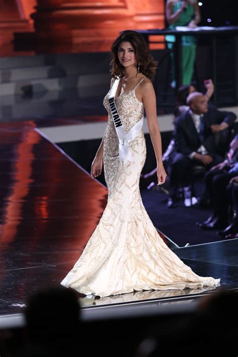 Vanessa tevi kumares (23 años, negeri sembilan) fue la beldad que se alzo con la corona. NARISSARA NENA FRANCE - Miss Universe 2015 Preliminary ...