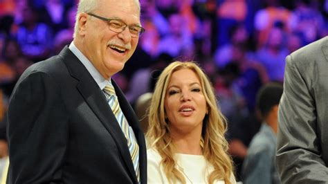The latest tweets from @philjackson11 Knicks' Phil Jackson, Lakers' Jeanie Buss Call Off Engagement After Four Years - NESN.com