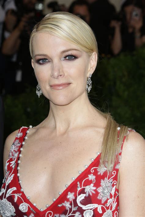 Megyn kelly is an american journalist, political commentator and former corporate defense attorney. Megyn Kelly at MET Gala in New York 05/01/2017 • CelebMafia