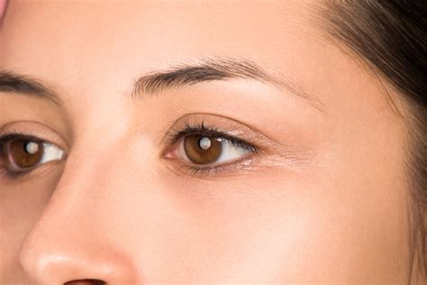 Whats The Best Makeup For Dry Eyelids