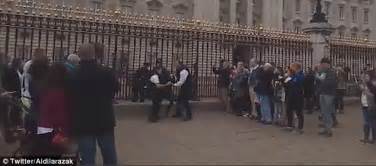 woman who scaled buckingham palace gates was ‘drunk express digest