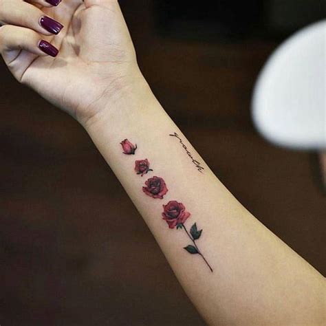 Arriba 99 Foto Tatuajes De Rosas Para Mujer En El Brazo Mirada Tensa