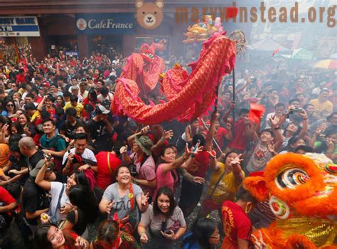 Gaisro beždžionė atėjo į savo paties: ryškios švęsti kinų Naujųjų metų visame pasaulyje