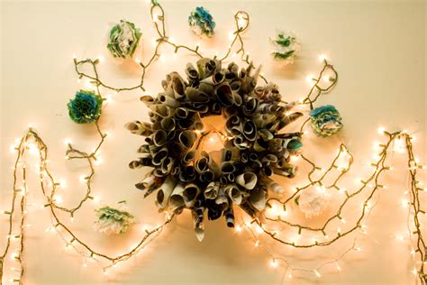 Holiday Diy Recycled Magazine Wreath Soul Flower Blog