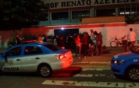 G1 Estudantes A Favor E Contra Ocupação De Escola Brigam Em Cabo Frio