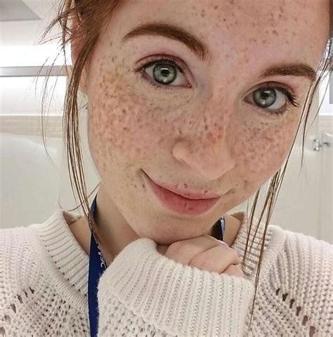 Pin By Zackary Brewer On Lovely Redheads Beautiful Freckles Freckles Girl Beautiful Redhead