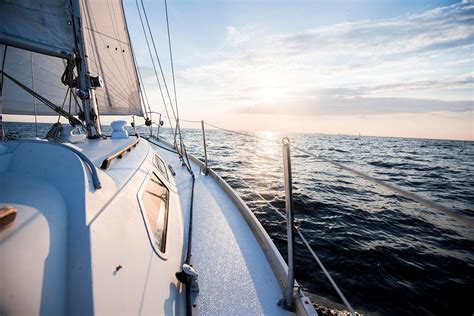 What To Do While Traveling On A Yacht Tips For Beginners Dead Reckoning