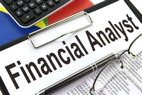 Why Should You Be A Financial Analyst? - Youth Incorporated