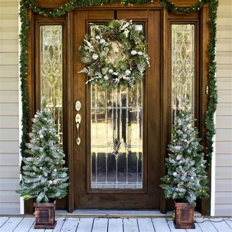 While everyone appreciates a pretty wreath on the front door, sometimes you want to go beyond the rain boot, umbrella, and watering can vase door decor ideas. Decorating Cabin Floor Plans for the Holiday Season - THD ...