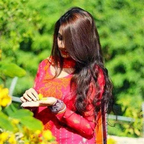 Most girls like compliments and deserve beautiful comments. Stylish Cute Latest Beautiful 2015 2016 Facebook Dp Fb Dp ...