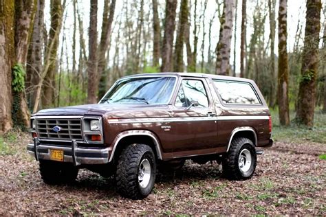Hemmings Find Of The Day 1982 Ford Bronco Xlt Lari Hemmings Daily