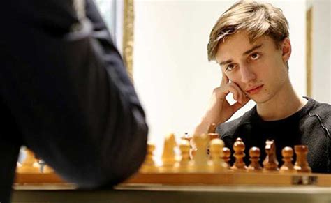 Russian Chess Player Daniil Dubov Critics On Chess Olympiad Award Sakshi