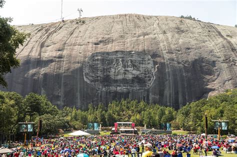 Stone Mountain The Largest Confederate Monument Problem In The World
