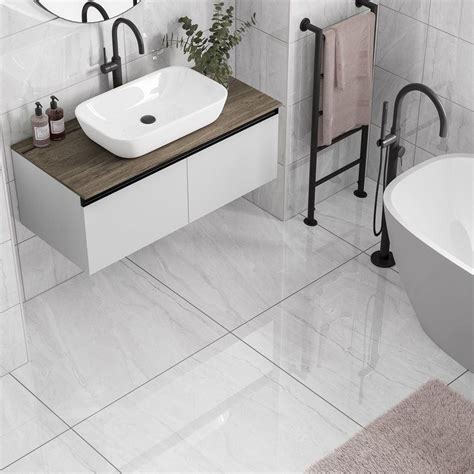 Grey, concrete effect porcelain matt floor tile. Vermont Light Grey 600x600 | Tile Giant