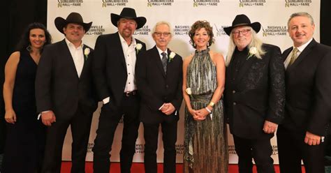 Ten Songwriters Inducted Into Nashville Songwriters Hall Of Fame Sounds