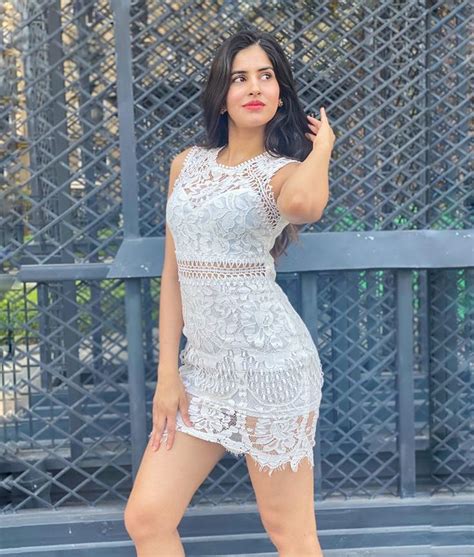 Sakshi Malik Sakshimalikk • Instagram Photos And Videos Beautiful Women Videos Fashion