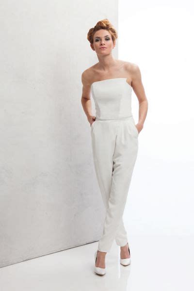 Organza hingegen ist mit airbrush mehr als einfach #hochzeit #hochzeitskleid pic.twitter.com/kov3s9fku8. Hosenanzug für die Braut: tolle Modelle für Trauung und ...