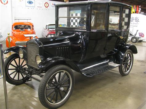1919 Ford Model T Center Door Sedan 1 Car Of The Century Flickr