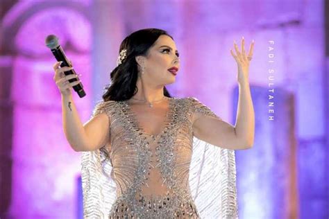 ولدت الفنانه ديانا كرزون في الكويت لكن عاشت بالاردن ولدت عام1983برجها الفلكي العقرب وهي. بالصور- فستان ديانا كرزون الشفاف يصل قبة البرلمان | في الفن