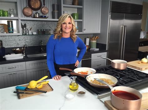 A star in the 1990s, the singer has lately been focusing on her cooking career, but while yearwood gets most of the credit, it's her mom who taught her all of her best recipes and kitchen secrets. Trisha Yearwood Favorite Candy Recipes : I made this crockpot candy from the recipe of trisha ...