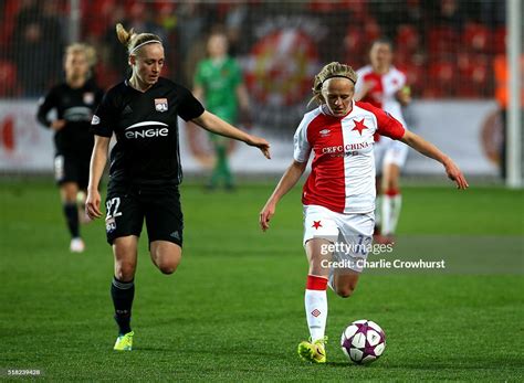 Slavia Prahas Jitka Chlastakova In Action During The Uefa Womens News Photo Getty Images