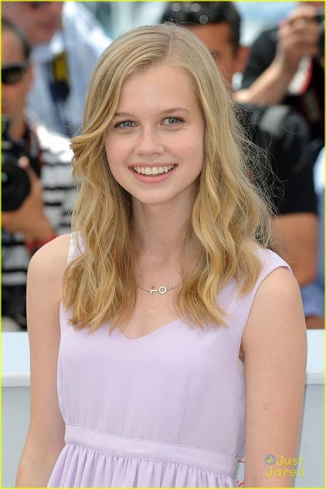 10 Hot New Angourie Rice Bikini Pics