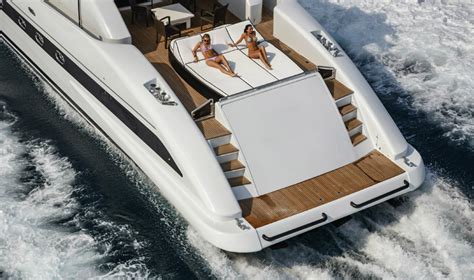 One15 Luxury Yachting Honeycombers Singapore