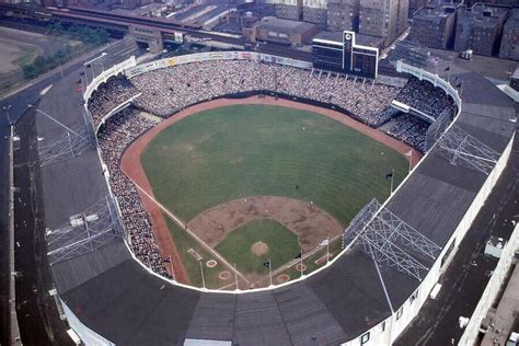 Old Yankee Stadium Baseballstadium Mlb Stadiums Baseball Park Ny