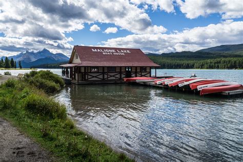 Maligne Lake Boat House Jasper National Park Larrye15 Flickr
