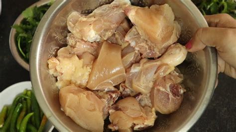 There are 134 calories in 1 portion (4 oz) of chicken thigh, without skin, raw. ನೀವು 1 kg ಚಿಕನ್‌ ತಂದಿದ್ದೀರಾ? ಹೀಗೆ ಮಾಡಿ ನೋಡಿ. ಒಮ್ಮೆ ತಿಂದರೆ ...