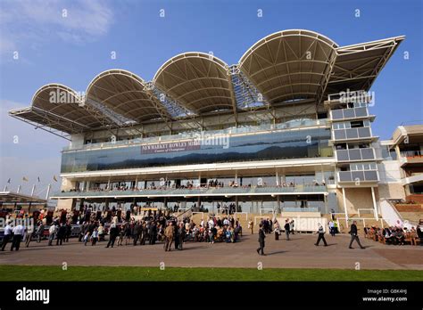 Horse Racing Craven Meeting Day One Newmarket Stock Photo Alamy