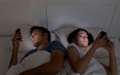 Scientists How ‘phubbing’ Or Phone Snubbing Can Kill Your Romantic Relationship The