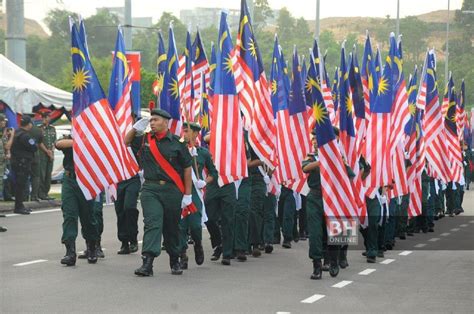 Ribuan Rakyat Johor Meriahkan Sambutan Hari Kebangsaan 2022 Nasional