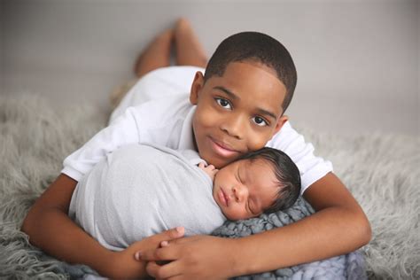 5 Tips For Including Older Siblings In A Newborn Session Rachel