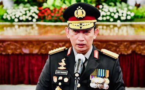 Kapolri Naikkan Pangkat Komandan Korps Brimob Jadi Jenderal Bintang 3