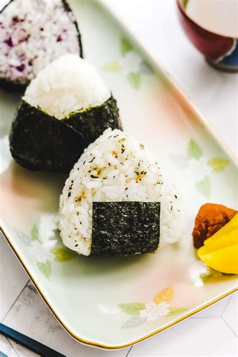 Unveiling The Art Of Sharing Onigiri In Shoujo City Haven Hill Cuisine