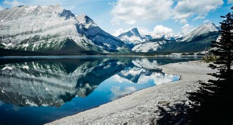 18 Stunning Easy To Reach Lakes In Kananaskis And Canmore Spiritual