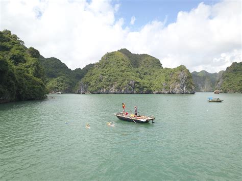 Swimming Holidays Lan Ha Bay Vietnam Swimtrek